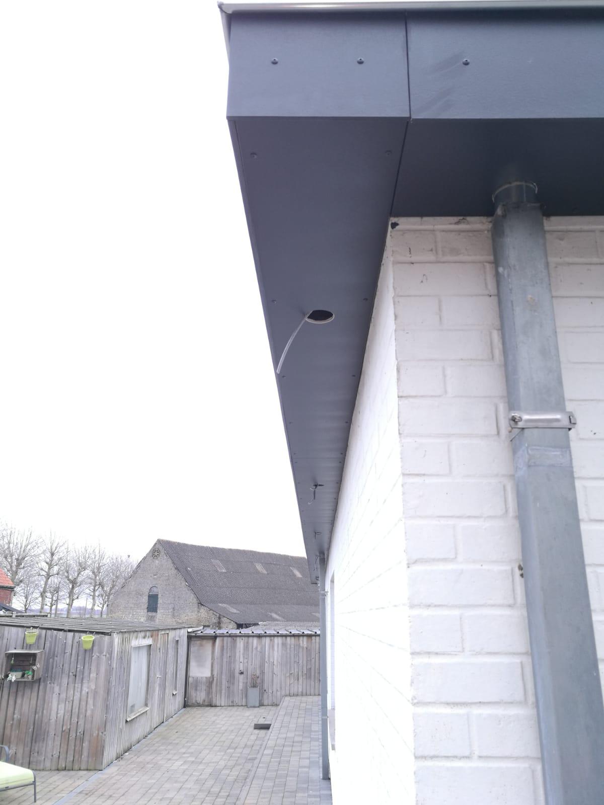 Renovatie - Zarren - koramic 44 leikleur mat geglazuurd - na-isoleren dak - multiboard