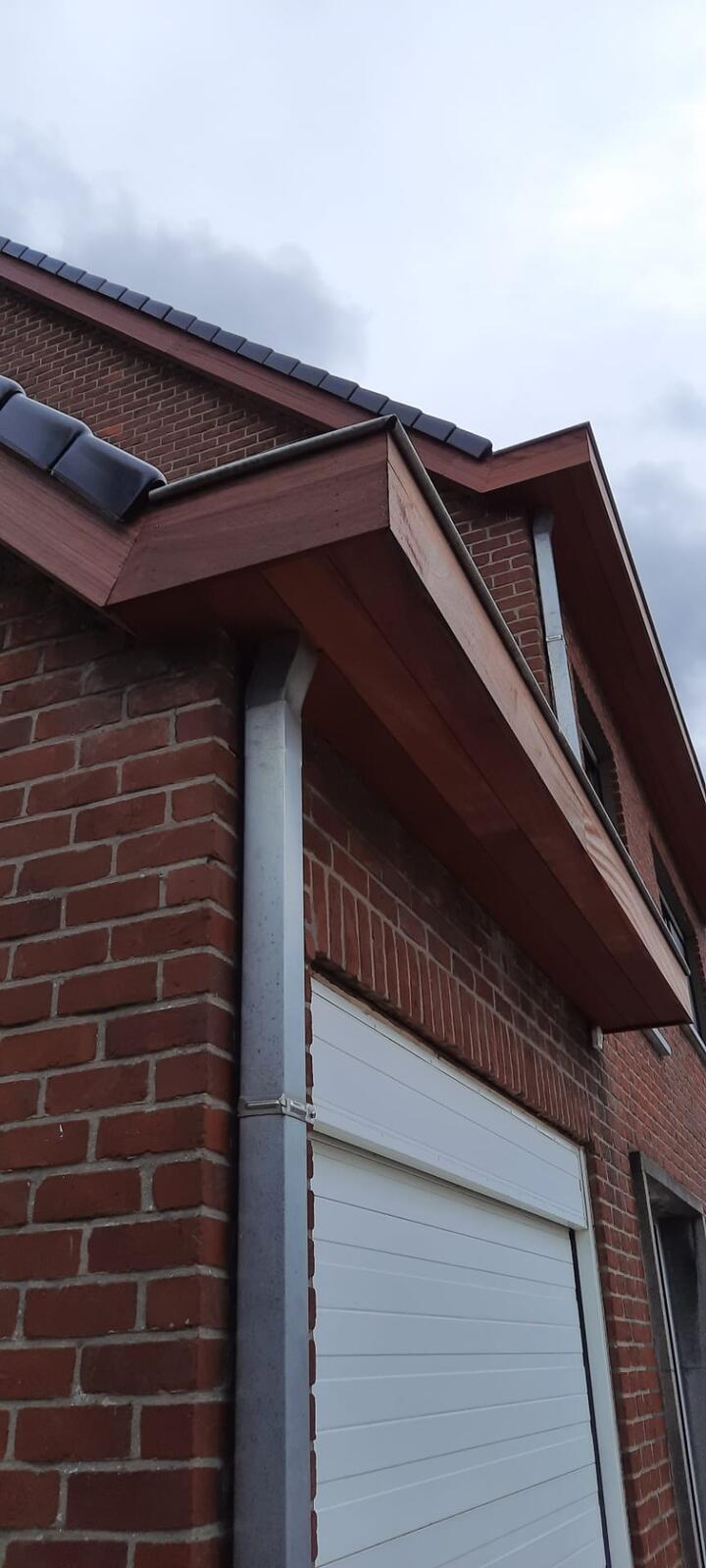 dddakwerken - Gootbekleding Padouk