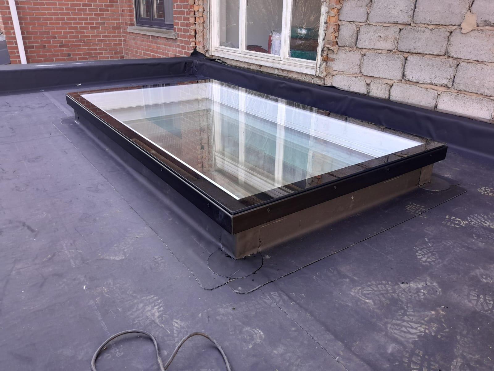 d-ddakwerken Tielt - platte daken - EPDM - Velux platdakvenster - Zwevegem